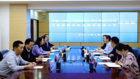  中國人民財產(chǎn)保險有限公司甘肅省分公司黨委書記、總經(jīng)理余素紅一行到訪甘肅物流集團